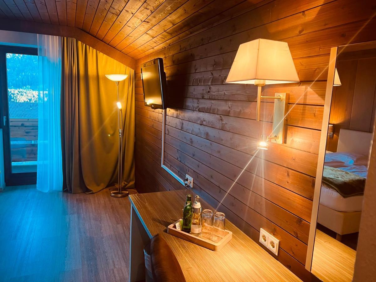 Hotel Montana Telfes im Stubai Buitenkant foto